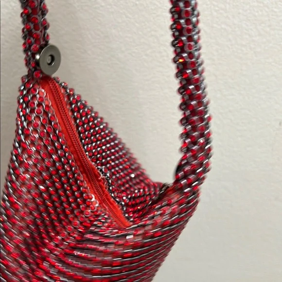 Elegant Red Beaded Women's collectible Bag - Picture 3 of 8